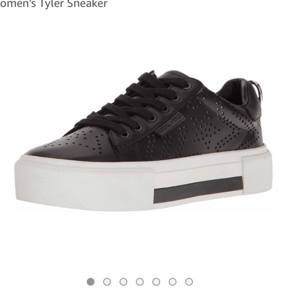 Kendall + Kylie Tyler Star Sneakers in Black